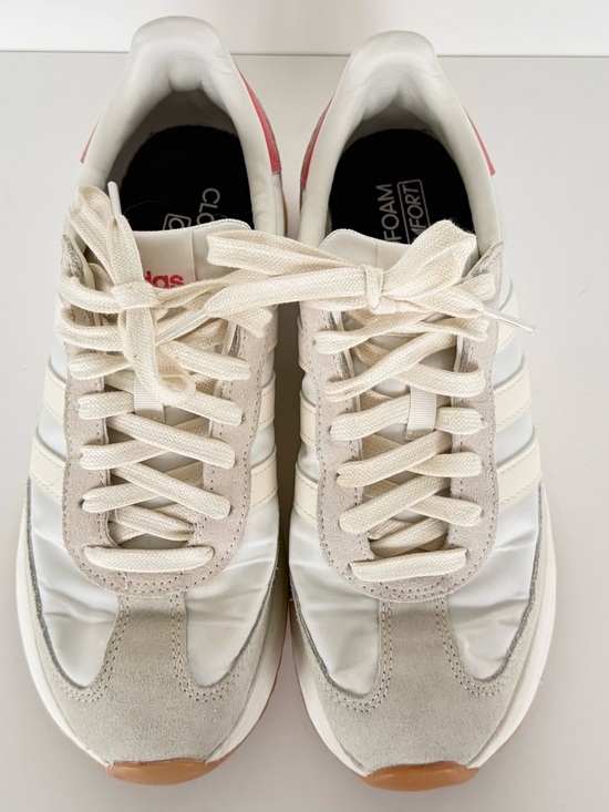 adidas Women's White Cream Sneakers with Gum Sole - Picture 3 of 5